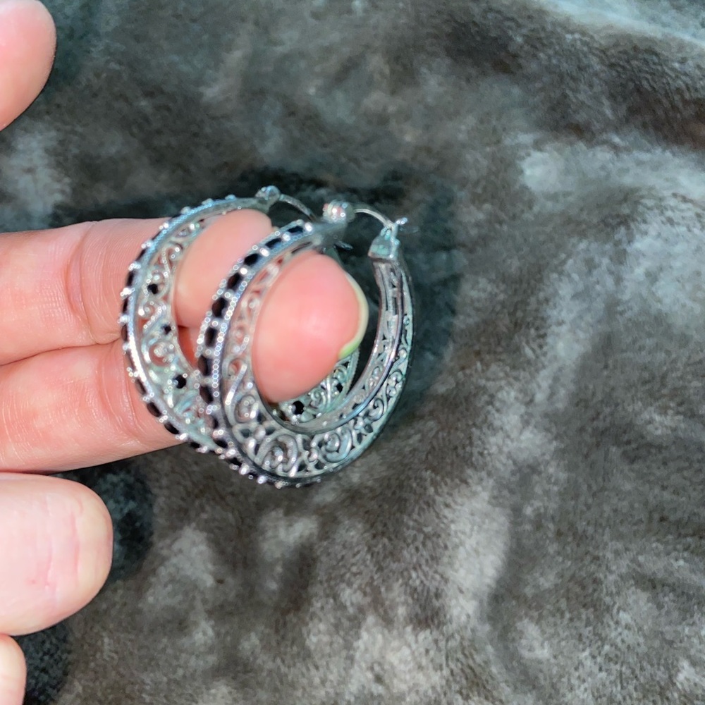 Silver hoops - Picture 2 of 3
